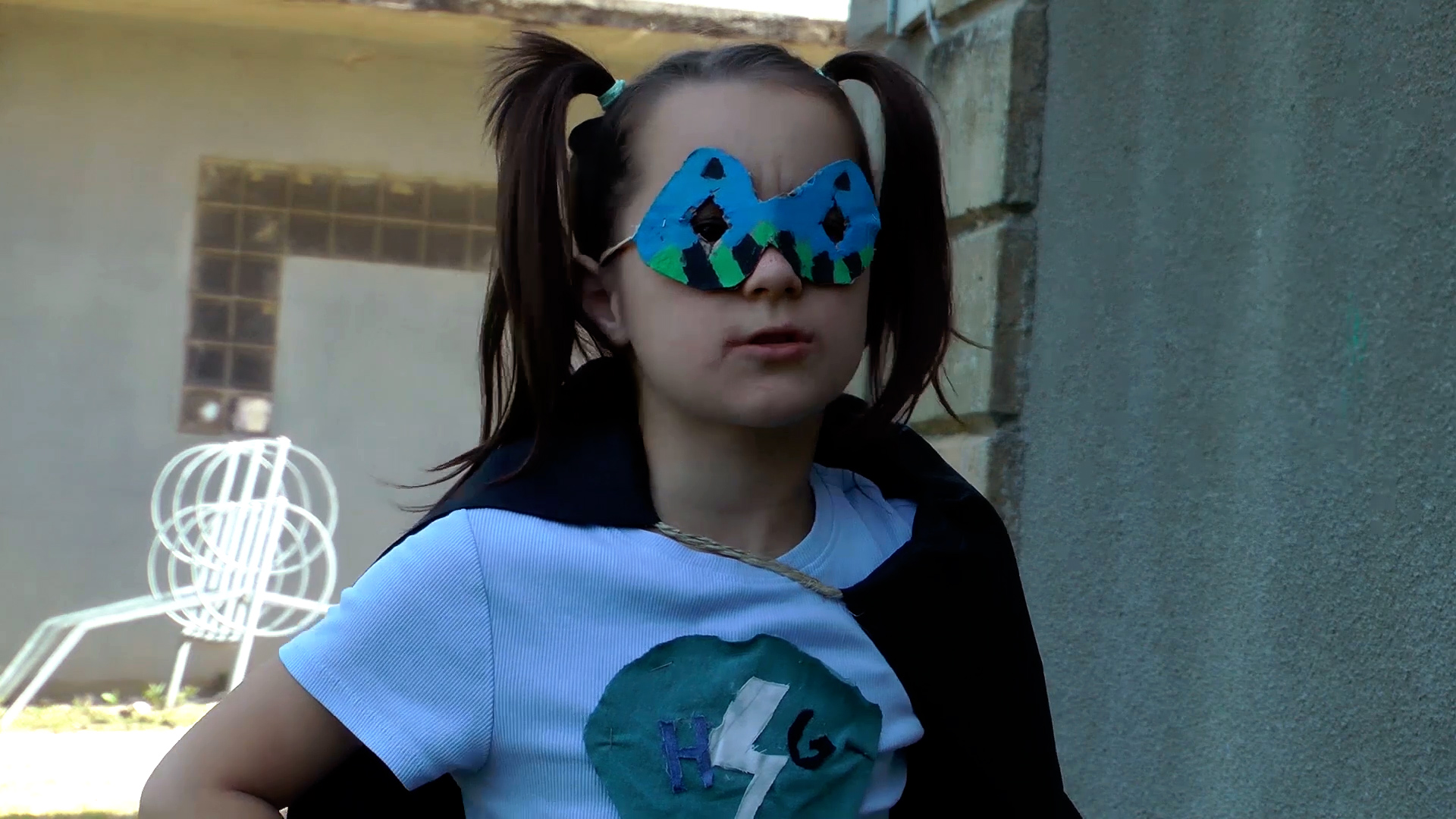 HelpGirl court-métrage super héros sur le hacelement scolaire